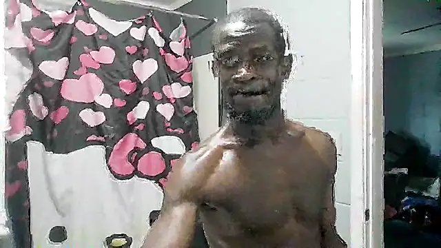 Snapshot of Maculine_Stayr chatting on 06/13/26, 05:44 Maculine Stayr online show from 06/13/26, 05:44