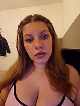 Snapshot of Janefruti chatting on 02/28/25, 03:15 Janefruti online show from 02/28/25, 03:15