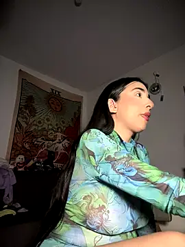 kiaraglam2 online show from 11/28/25, 05:43