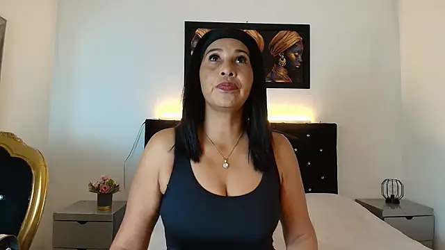 Snapshot of Shanon_mature chatting on 06/08/26, 07:25 Shanon mature online show from 06/08/26, 07:25