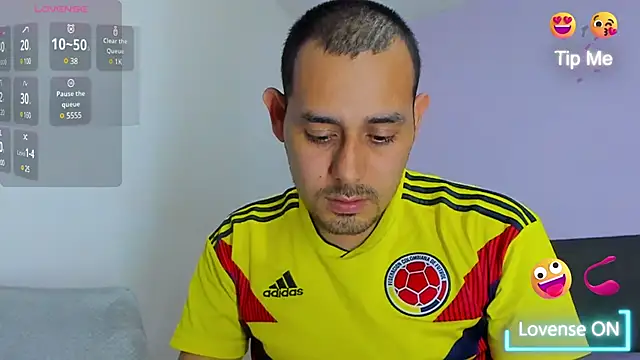 jhonyalzate2 online show from 01/13/25, 01:23