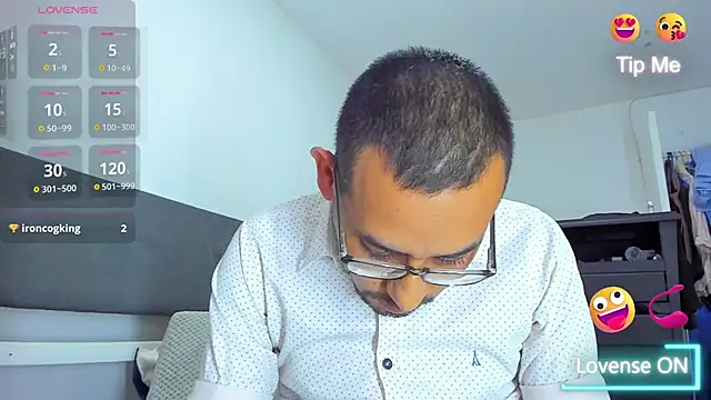 jhonyalzate2 online show from 01/30/25, 03:33