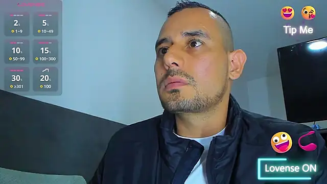 jhonyalzate2 online show from 02/04/25, 11:49