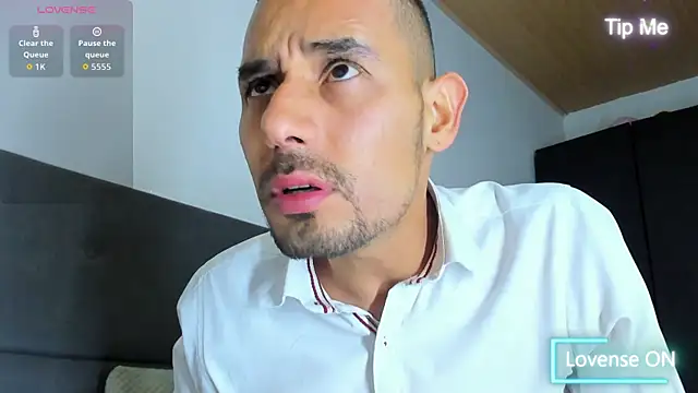 jhonyalzate2 online show from 10/16/25, 02:23