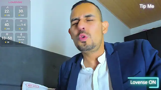 jhonyalzate2 online show from 10/18/25, 03:20