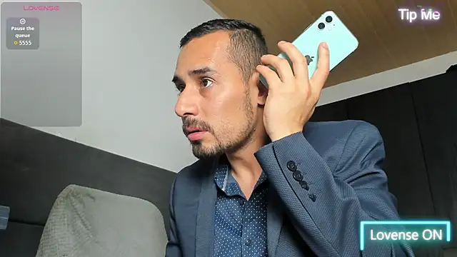 Snapshot of jhonyalzate2 chatting on 07/10/26, 12:37 jhonyalzate2 online show from 07/10/26, 12:37