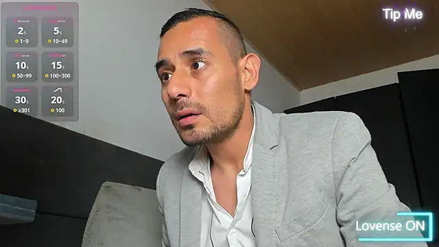 Snapshot of jhonyalzate2 chatting on 07/15/26, 02:50 jhonyalzate2 online show from 07/15/26, 02:50