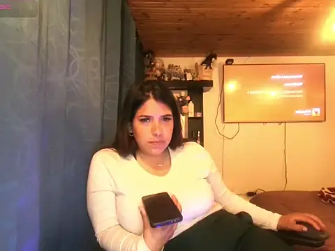 Snapshot of kaaq2 chatting on 02/14/26, 12:18 kaaq2 online show from 02/14/26, 12:18