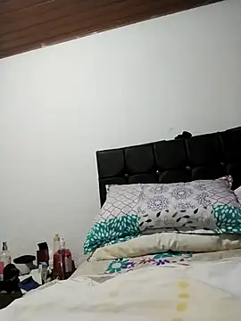 Vicky Rosse online show from 10/09/25, 08:07