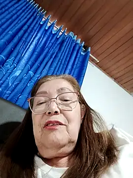 Vicky Rosse online show from 10/22/25, 07:57