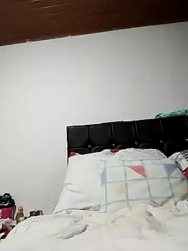 Vicky Rosse online show from 11/08/25, 07:12