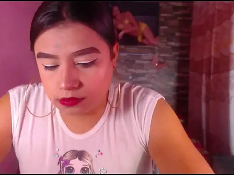 katrinawillff online show from 11/25/25, 11:32