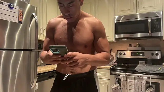 BigGuyMuscle online show from 03/07/25, 01:31