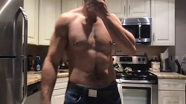 BigGuyMuscle online show from 11/18/25, 04:55