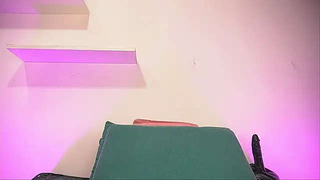 alexaa walker online show from 09/12/25, 11:54