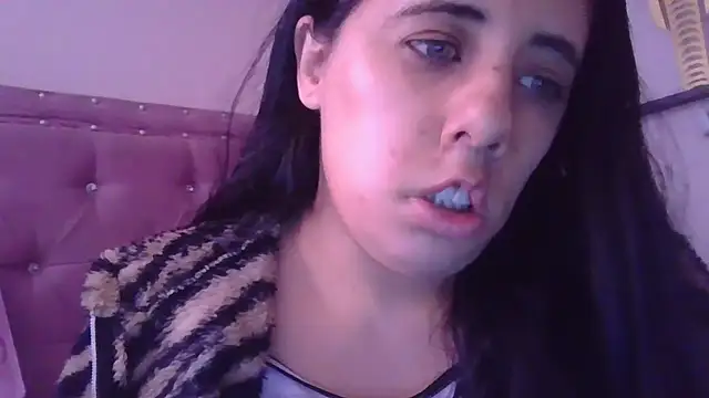 annarose19 online show from 01/15/26, 08:45