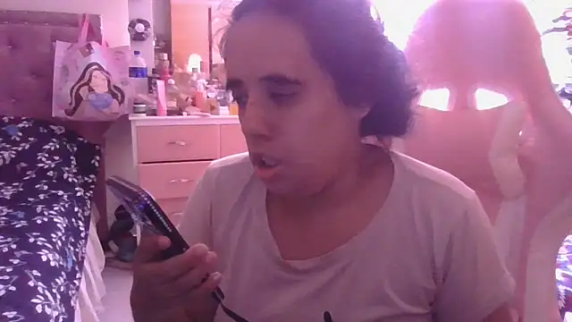 Snapshot of annarose19 chatting on 04/22/26, 05:58 annarose19 online show from 04/22/26, 05:58