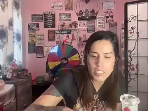 latinacubana online show from 12/23/24, 05:11