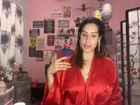 latinacubana online show from 12/28/24, 10:58