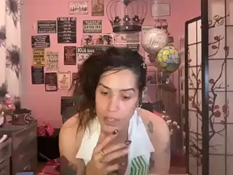 latinacubana online show from 12/31/24, 08:37