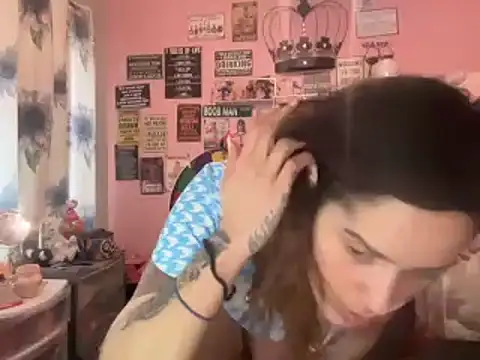 latinacubana online show from 01/01/25, 07:21