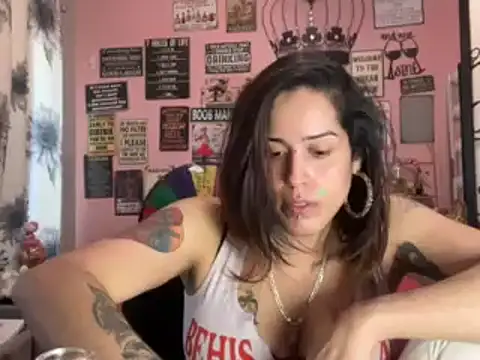 latinacubana online show from 01/30/25, 01:31