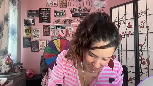 latinacubana online show from 02/15/25, 04:23