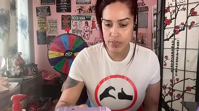 latinacubana online show from 02/23/25, 07:38