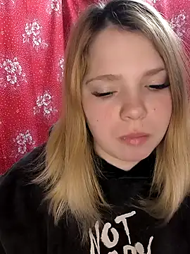 Zuli Kiska online show from 02/23/25, 08:44