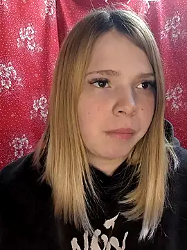 Zuli Kiska online show from 02/25/25, 09:02