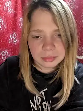 Zuli Kiska online show from 03/13/25, 11:38