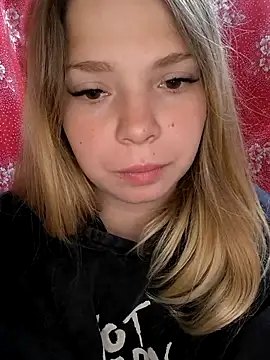 Zuli Kiska online show from 09/29/25, 11:26