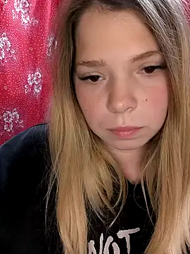 Zuli Kiska online show from 10/07/25, 07:55