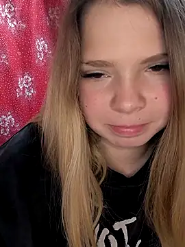 Zuli Kiska online show from 11/07/25, 07:41