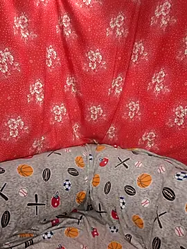 Zuli Kiska online show from 11/24/25, 09:25