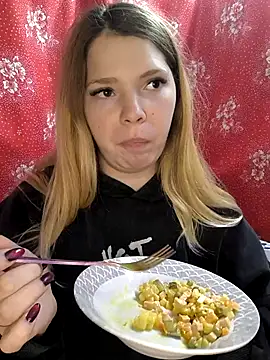 Zuli Kiska online show from 11/26/25, 11:55