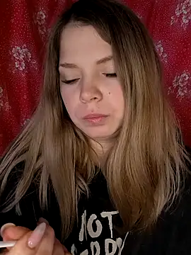 Zuli Kiska online show from 12/22/25, 11:29