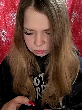 Zuli Kiska online show from 02/17/26, 11:55