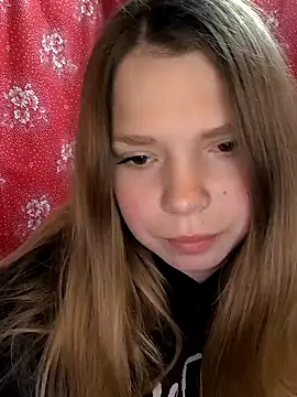 Zuli Kiska online show from 04/19/26, 07:49