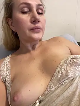 YourBlondee online show from 12/12/24, 05:20