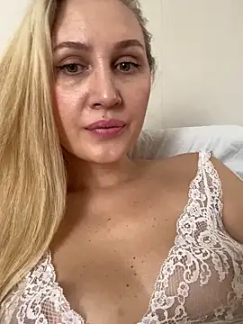 YourBlondee online show from 02/12/25, 05:58