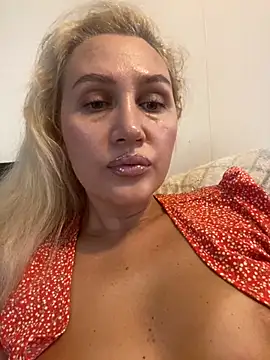 YourBlondee online show from 09/22/25, 02:35