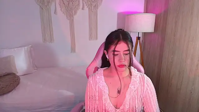 iriswest  online show from 12/03/25, 11:36