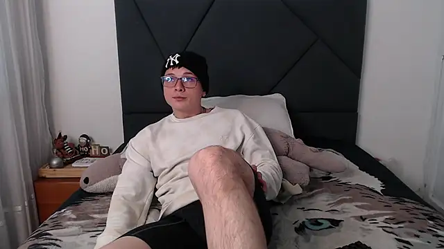 MathewCollin online show from 01/28/25, 01:27