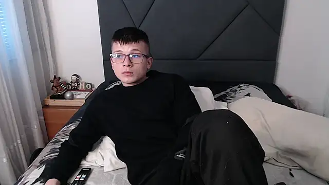 MathewCollin online show from 02/01/25, 09:19