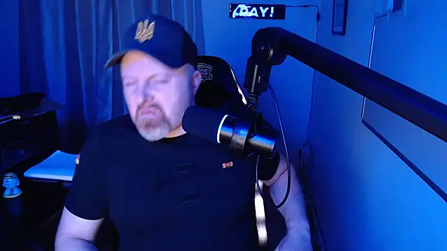 Snapshot of DerPornoPete chatting on 02/23/25, 07:07 DerPornoPete online show from 02/23/25, 07:07