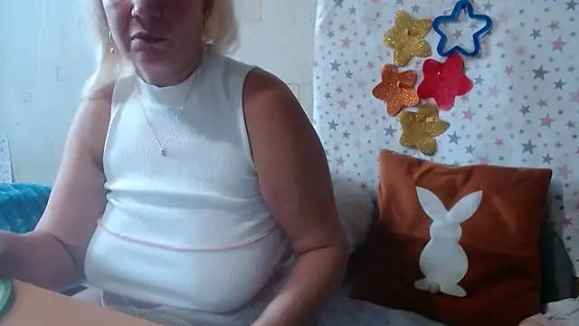 QueenLana online show from 10/17/25, 07:11