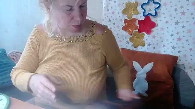 QueenLana online show from 10/24/25, 08:33