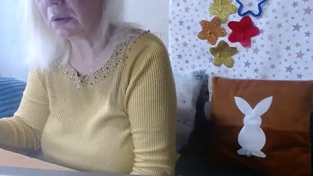 QueenLana online show from 10/28/25, 07:34