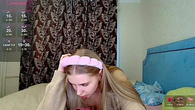 Adr1ana  online show from 12/03/25, 08:56